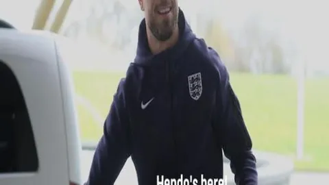 曼联坚持引进埃里克森，今夏他或成自由身加盟